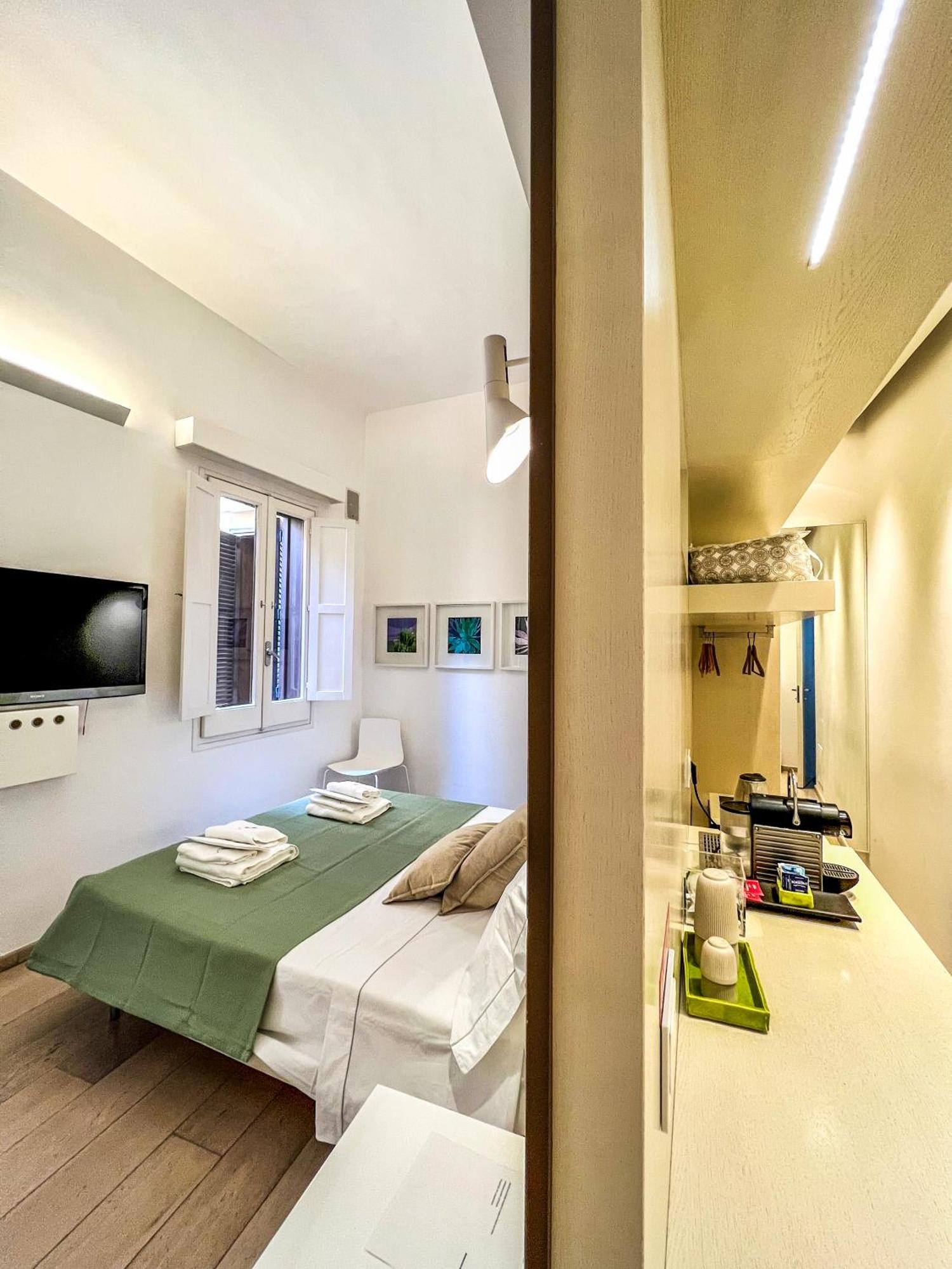 Santacroce Luxury Rooms Lecce Exterior foto