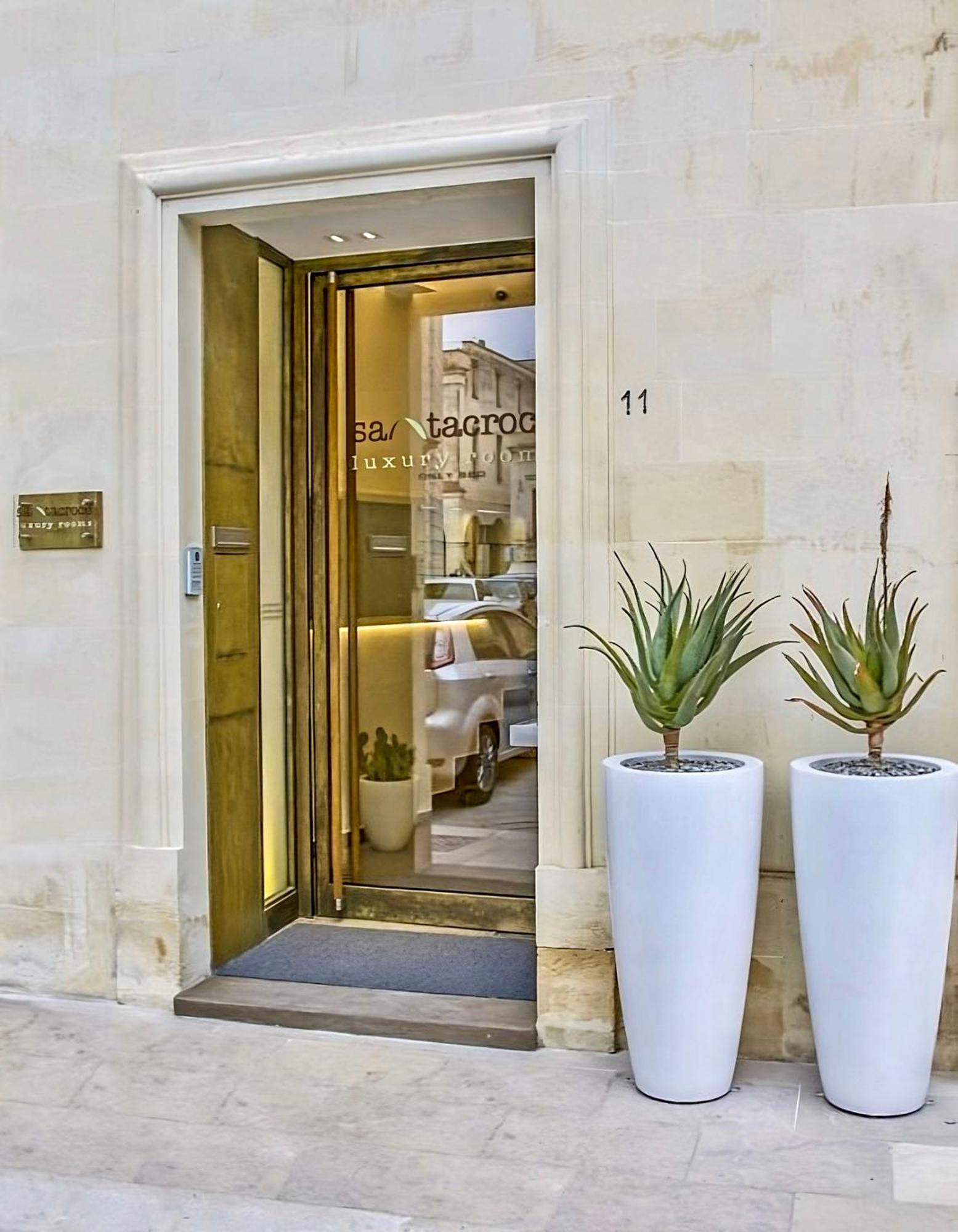 Santacroce Luxury Rooms Lecce Exterior foto