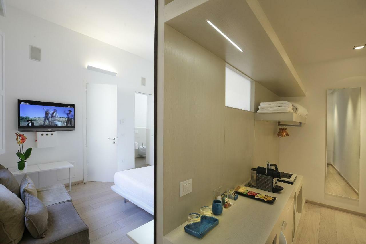 Santacroce Luxury Rooms Lecce Exterior foto